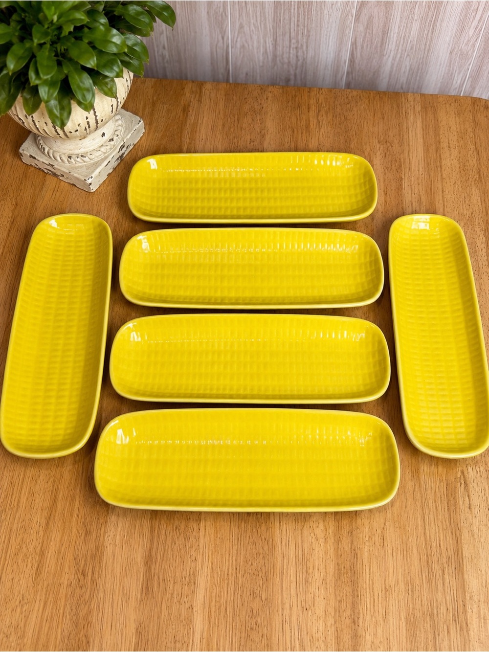 Crate & Barrel Set of 6 Yellow Ceramic Corn on the Cob Serving Trays